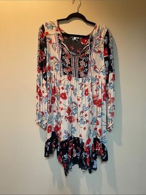 Patrons of Peace Floral Patchwork Tunic in Cream, Red & Blue